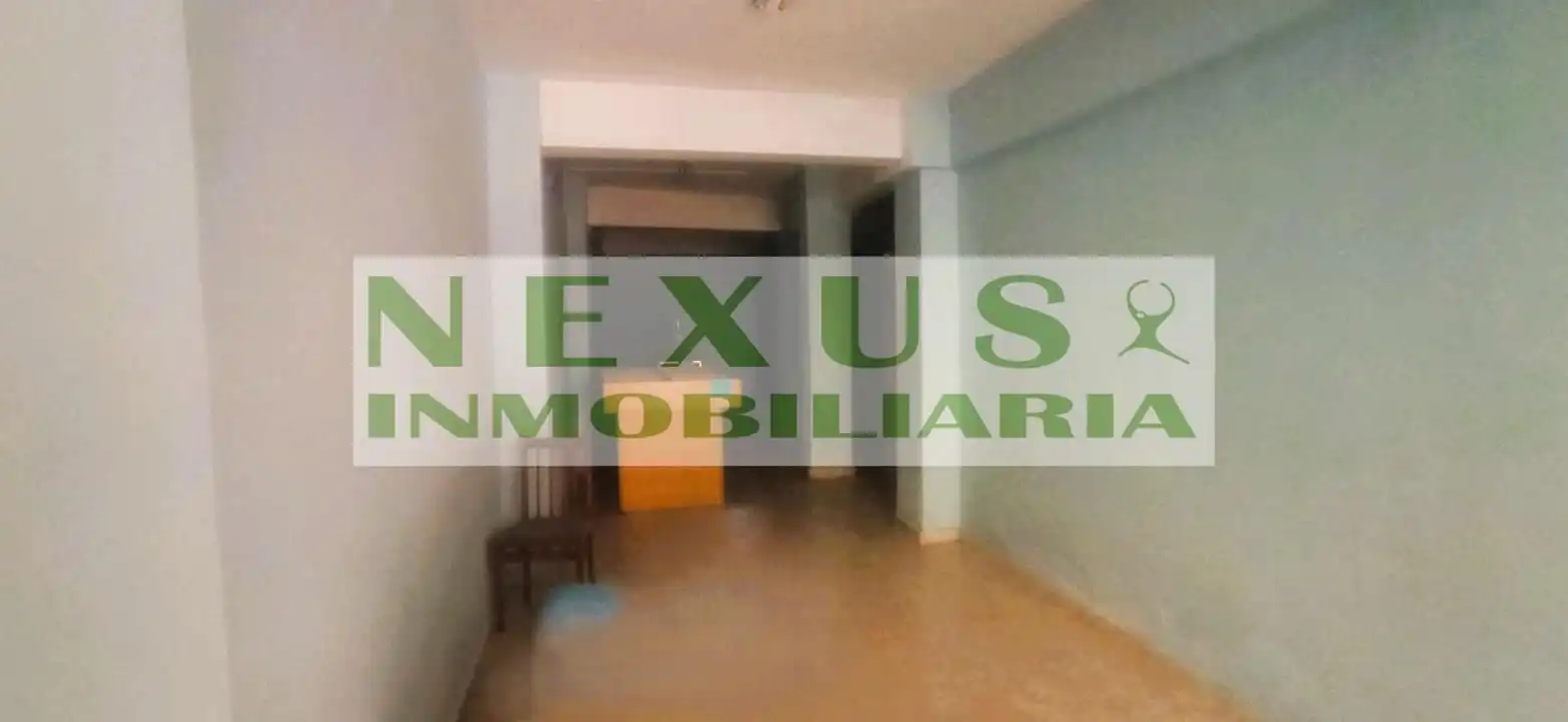 Local comercial en venda a Casco Antiguo, imagen 2