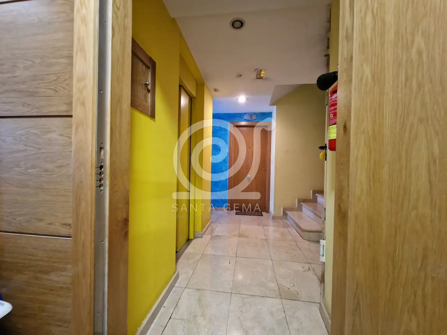 Local en venta en Cambre  con Alarma
