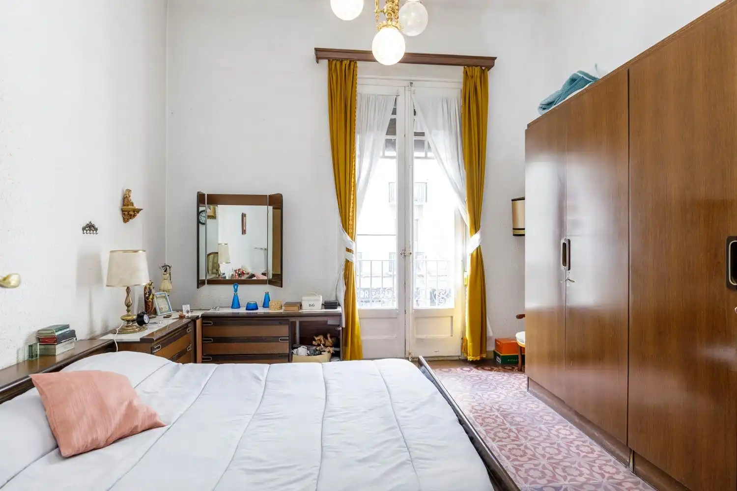 Habitación de Piso en venta en Zaragoza con Calefacción y Balcón