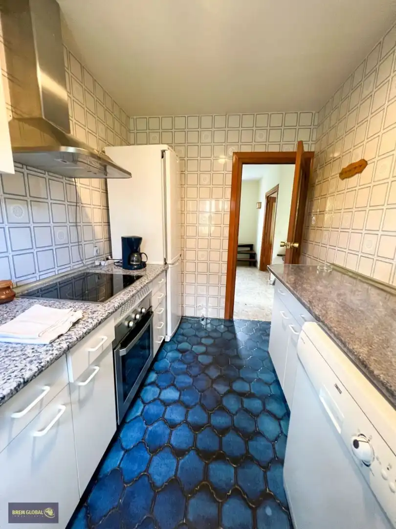 Cuina de Casa o xalet en venda en La Cabrera amb Jardí privat, Terrassa i Traster