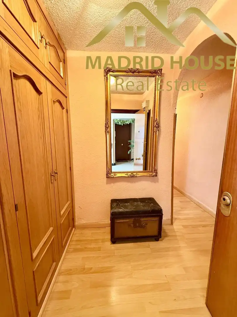 Flat for sale in Madrid  with Air Conditioner and Heating