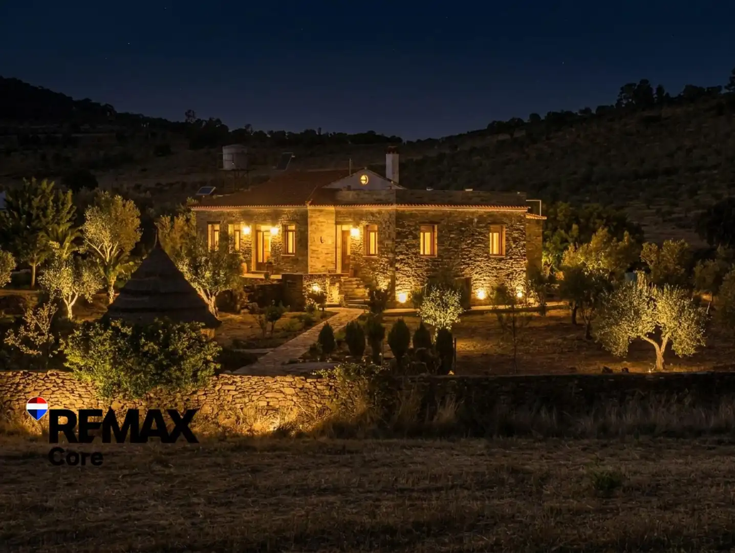 Vista exterior de Casa o xalet en venda en Puebla de Obando amb Aire condicionat, Calefacció i Jardí privat