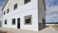 Exterior view of House or chalet for sale in Calvarrasa de Abajo  with Heating and Storage room