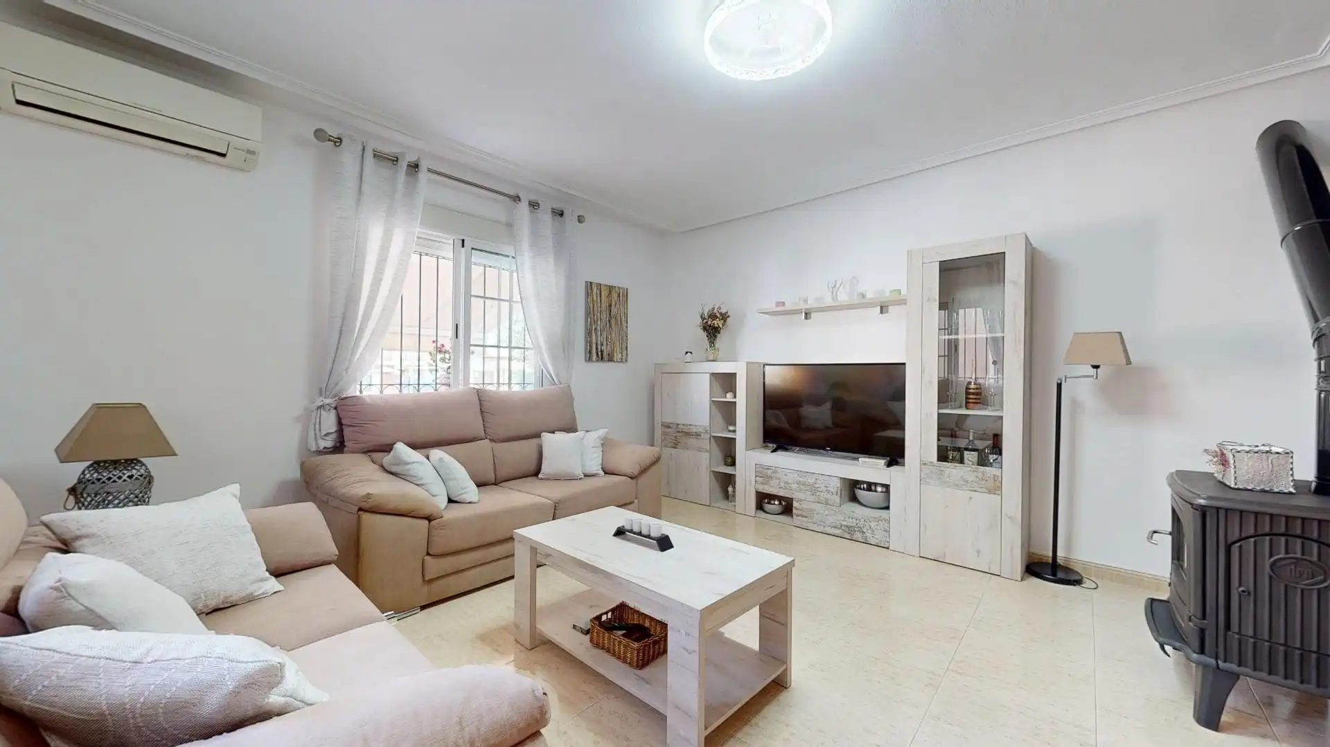 Sala de estar de Casa adosada en venta en San Pedro del Pinatar con Aire acondicionado, Terraza y Trastero