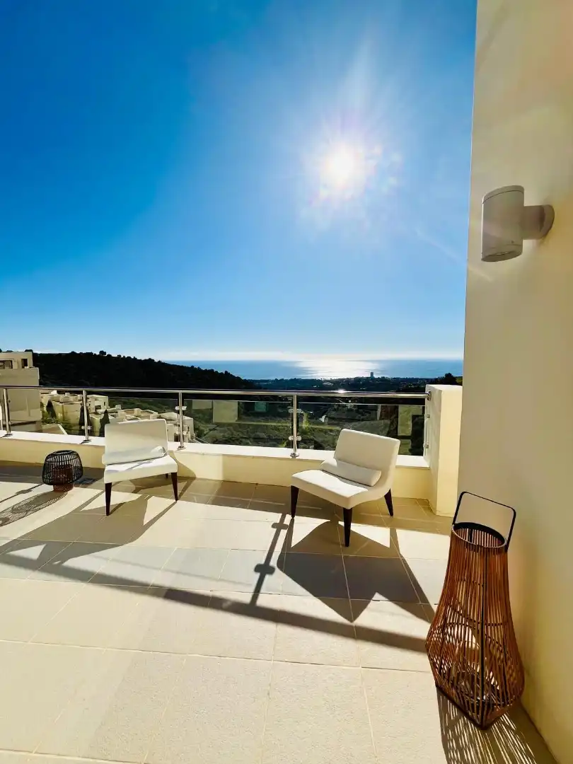 Àtic amb piscina en venda a Urbanizacion los Altos de los Monteros 11, imagen 4