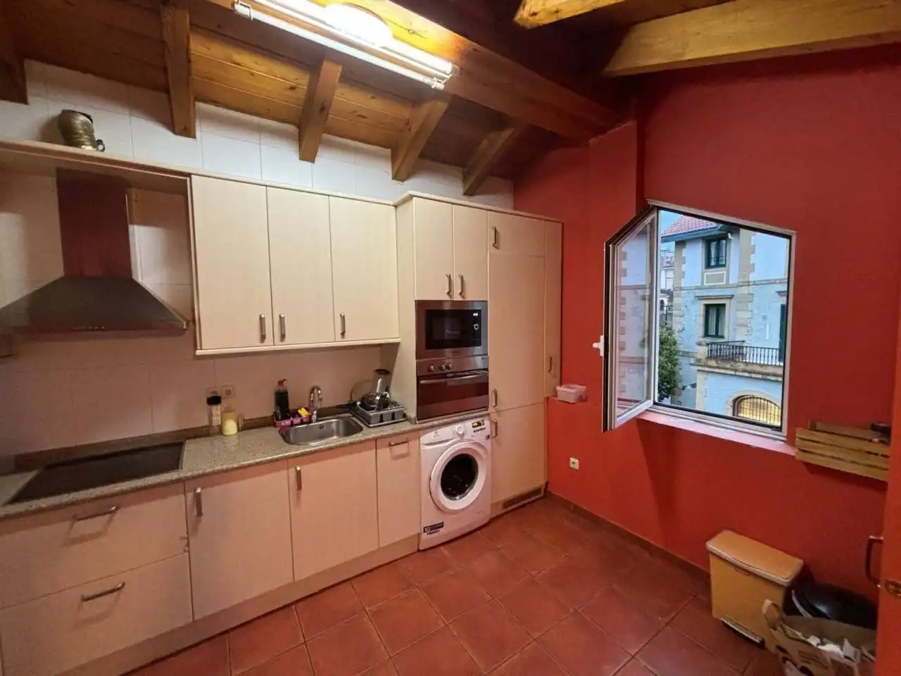 Cuina de Estudi en venda en Donostia - San Sebastián  amb Parquet