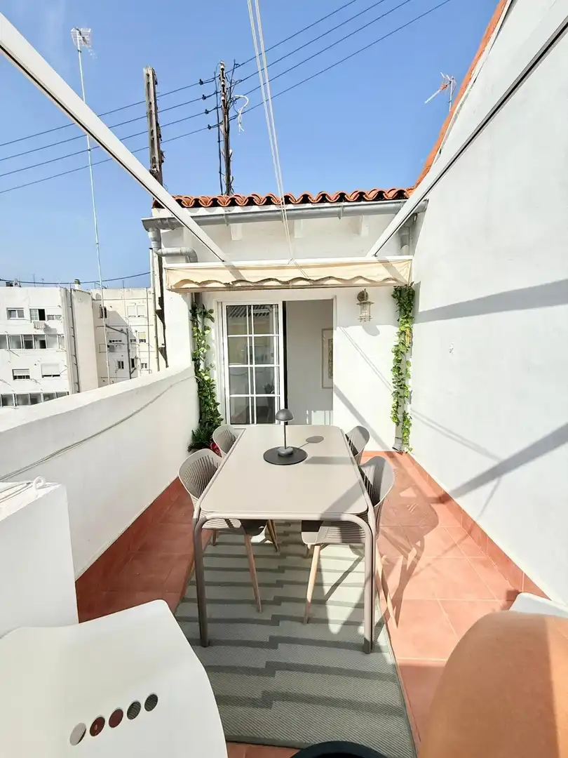Terrasse von Wohnung zur Miete in Valencia mit Klimaanlage, Parkett und Terrasse
