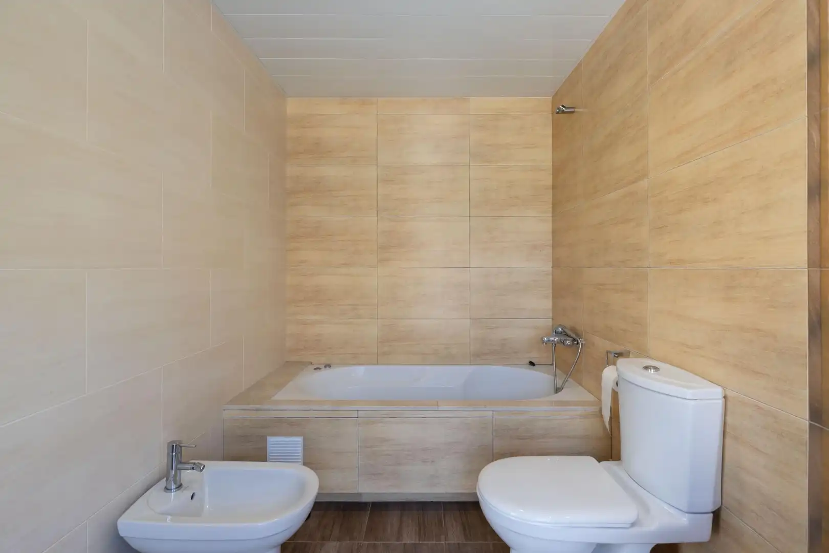 Baño de Piso en venta en Terrassa con Calefacción y Piscina comunitaria