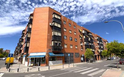 Exterior view of Flat for sale in  Madrid Capital  with Air Conditioner, Heating and Private garden