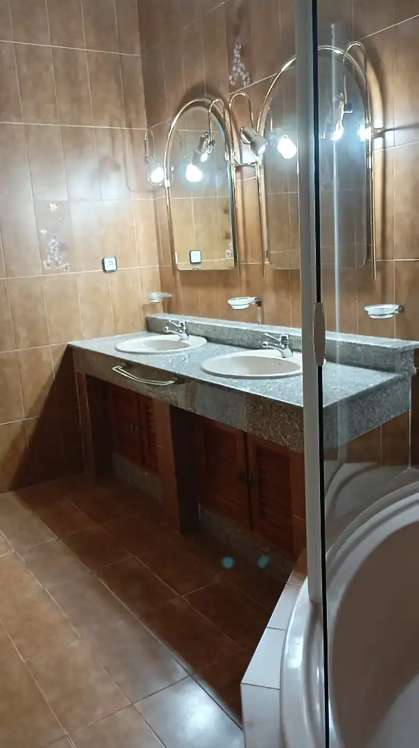 Bany de Casa o xalet en venda en Jerez de los Caballeros amb Jardí privat, Terrassa i Traster