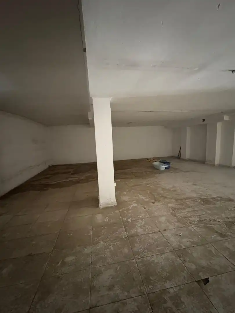 Local comercial en alquiler en JOSEP MALUQUER I SALVADOR, imagen 9