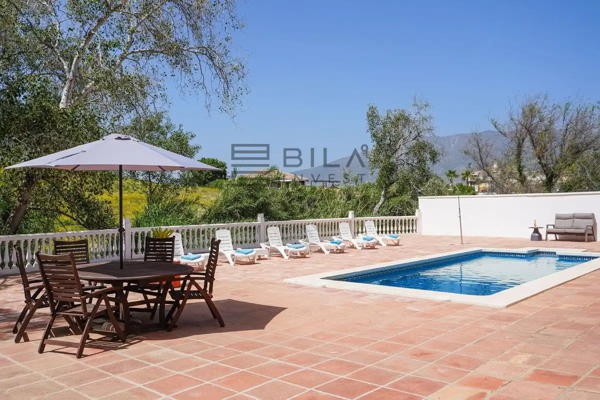 Chalet con piscina en venta en Cerros del Aguila, imagen 3