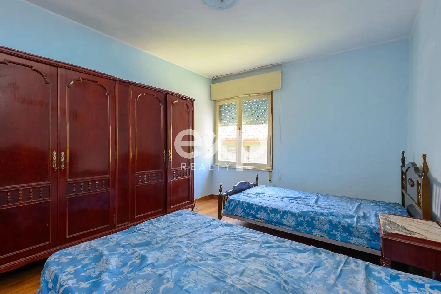Dormitori de Casa o xalet en venda en Lena amb Traster i Moblat