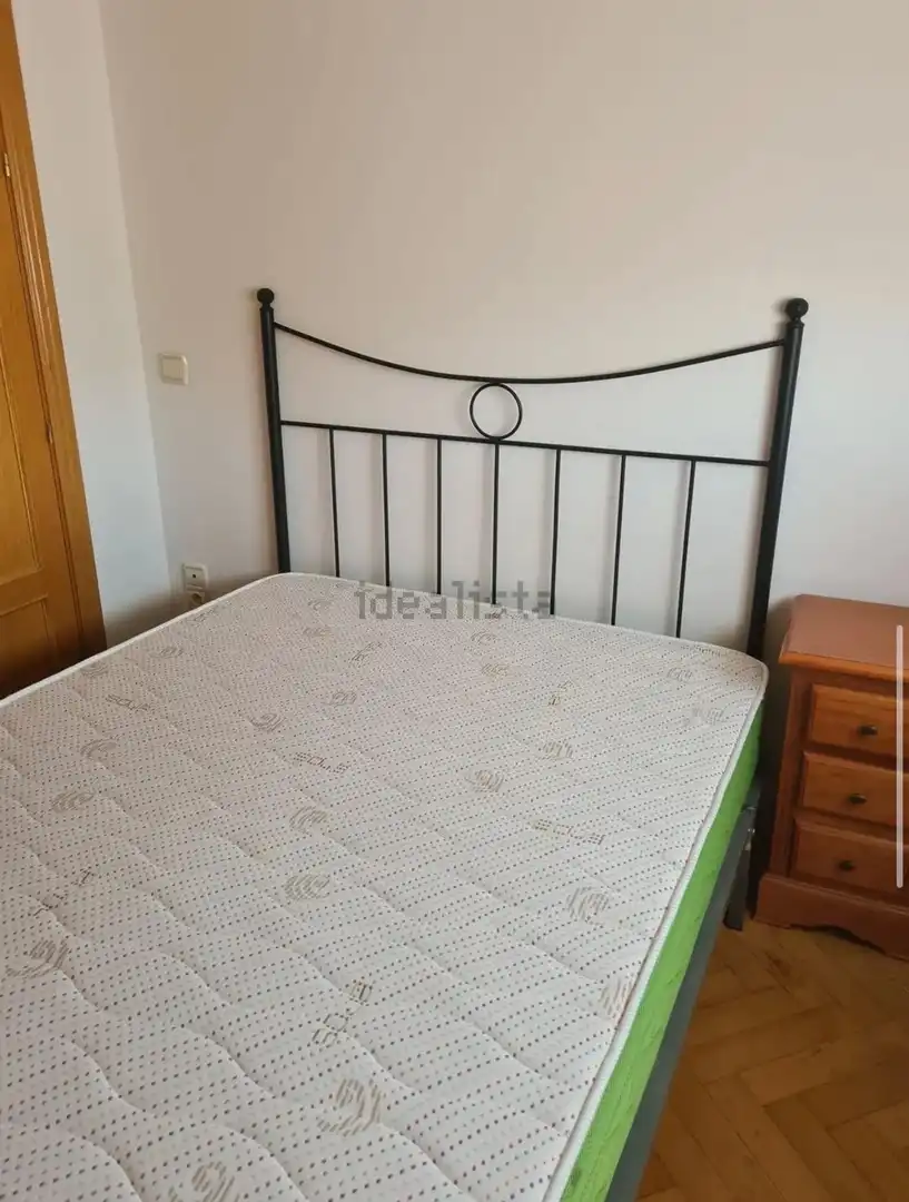 Schlafzimmer von Wohnung zur Miete in Madrid