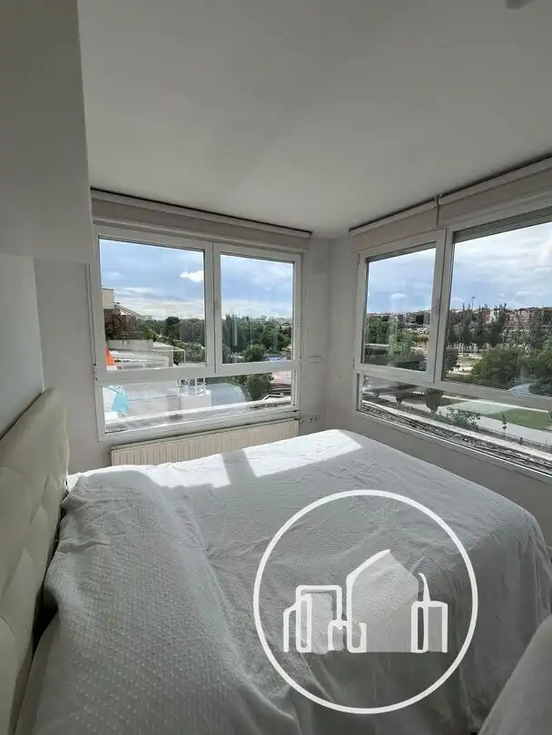 Bedroom of Flat for rent in La Moraleja  with Air Conditioner, Heating and Private garden