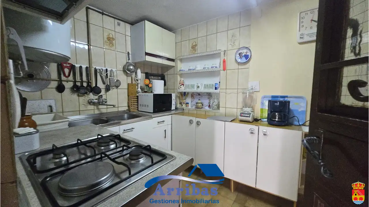 Cocina de Casa o chalet en venta en Escalona con Calefacción, Jardín privado y Terraza