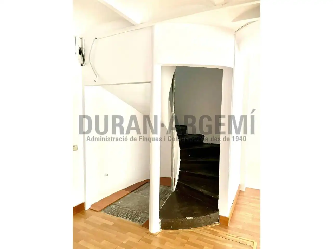 Geschaftsraum zur Miete in Centre