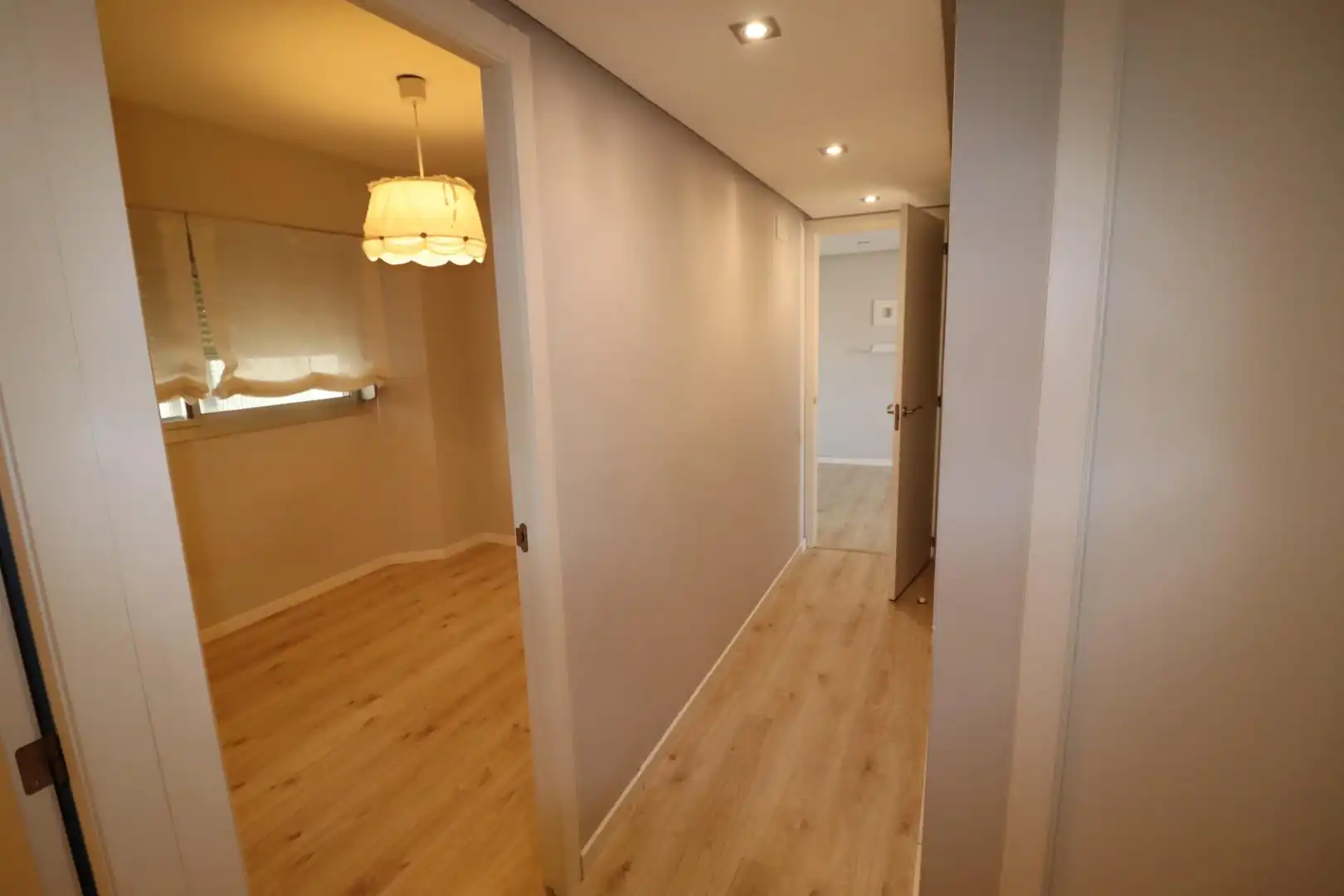 Flat for rent in Valencia  with Air Conditioner