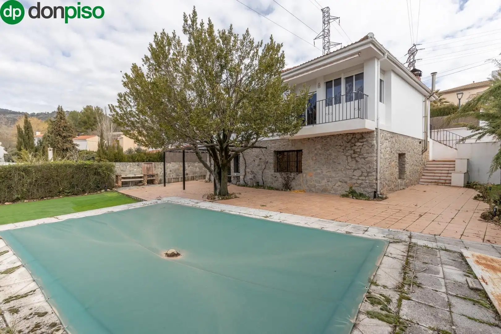 House with pool for sale in Avenida del Puente Nuevo