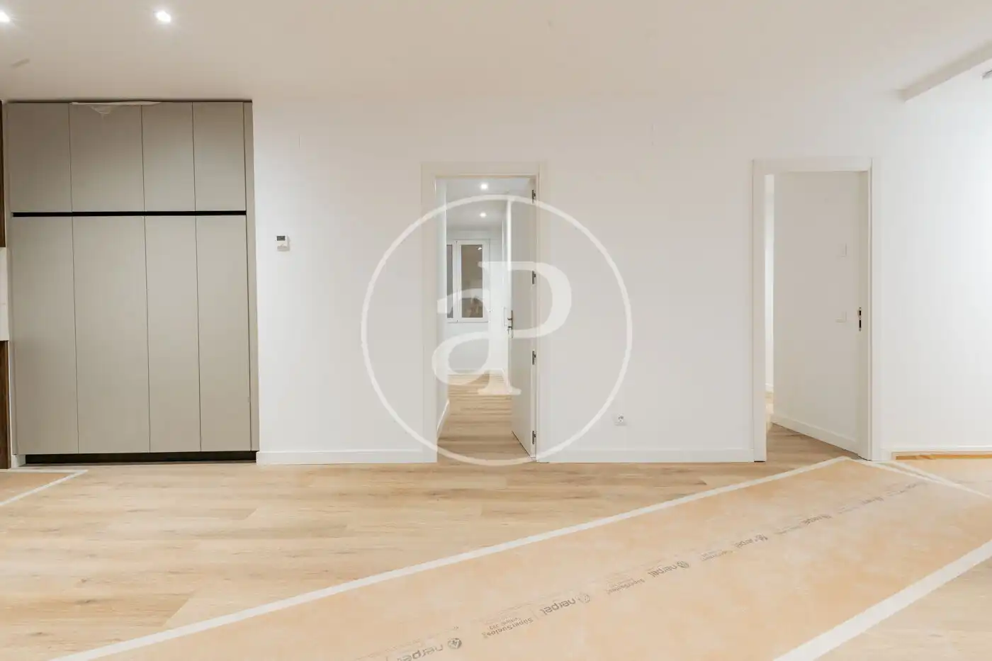 Piso en venta en Madrid con Calefacción y Amueblado