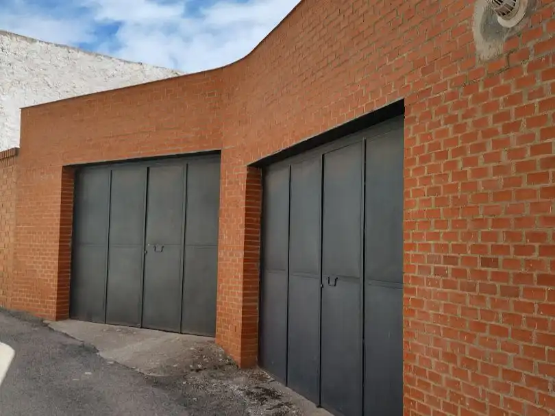 Casa amb jardí en venda a C/ CARDENAL GIL DE ALBORNOZ 9, imagen 3