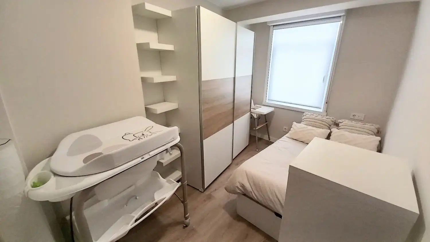 Habitación de Piso en venta en A Coruña Capital  con Calefacción