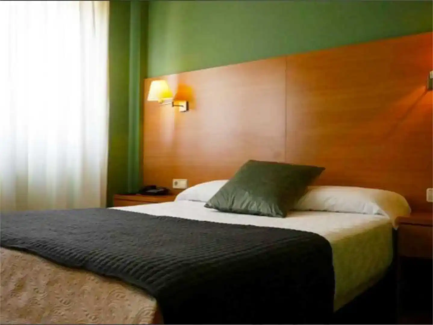 Bedroom of Study for rent in Santander  with Swimming Pool