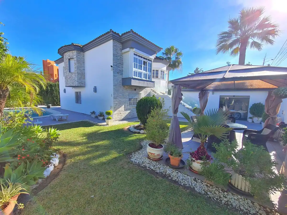 Haus mit Garten zum Verkauf in Estepona Pueblo