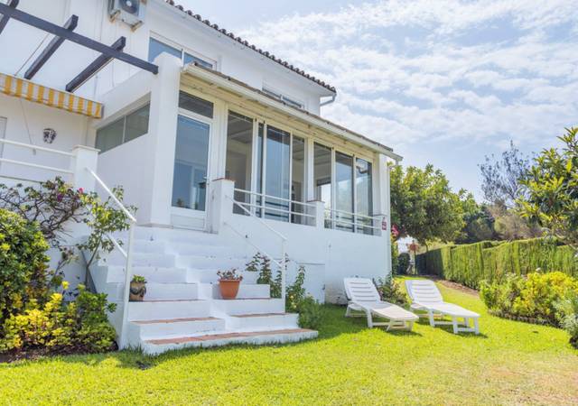 Casa adosada en Venta en Avenida de la Gardenia, 190P en Paraiso - Barronal