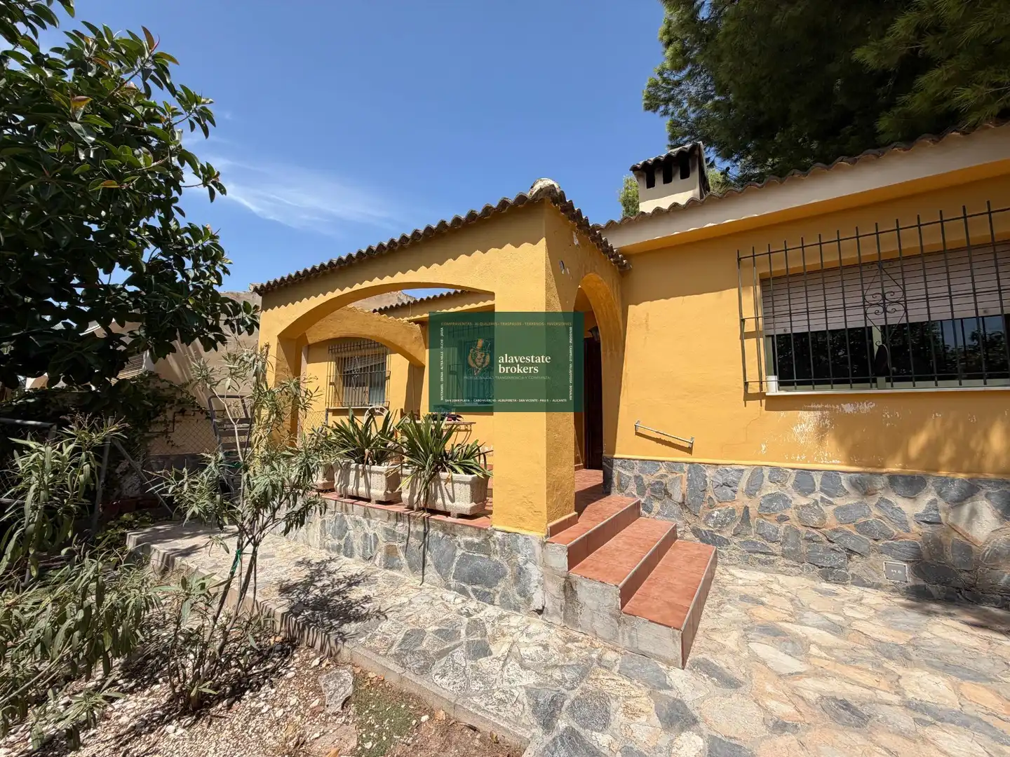 Vista exterior de Casa adosada en venta en Mutxamel
