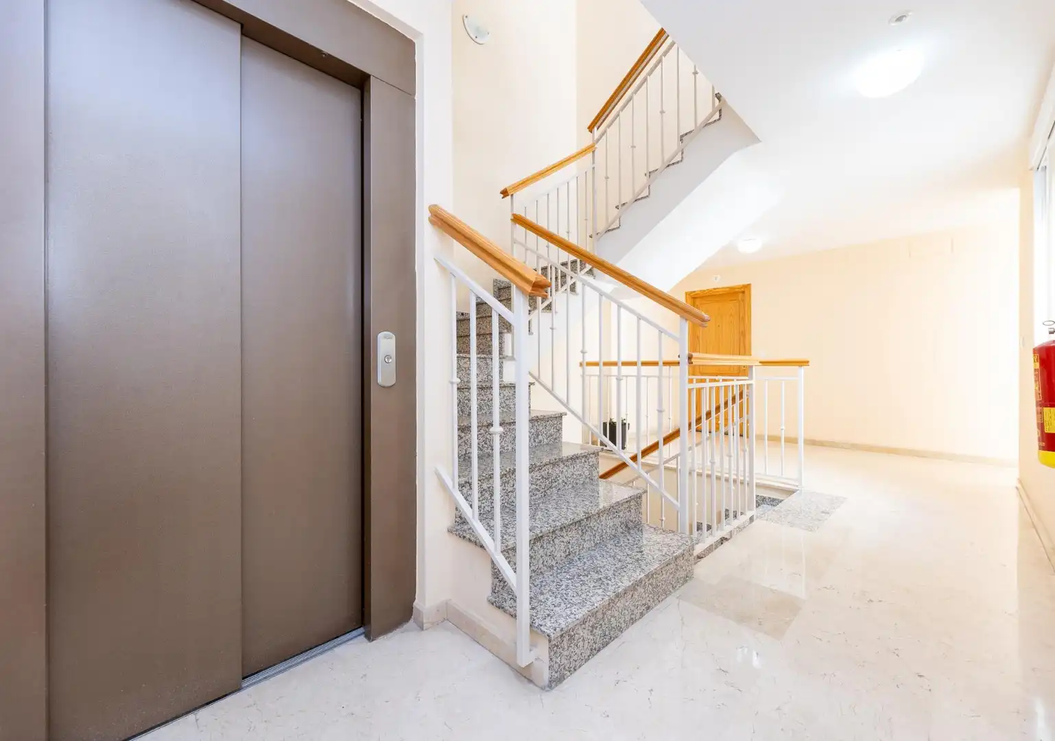 Piso en venta en Armilla con Terraza, Amueblado y Balcón