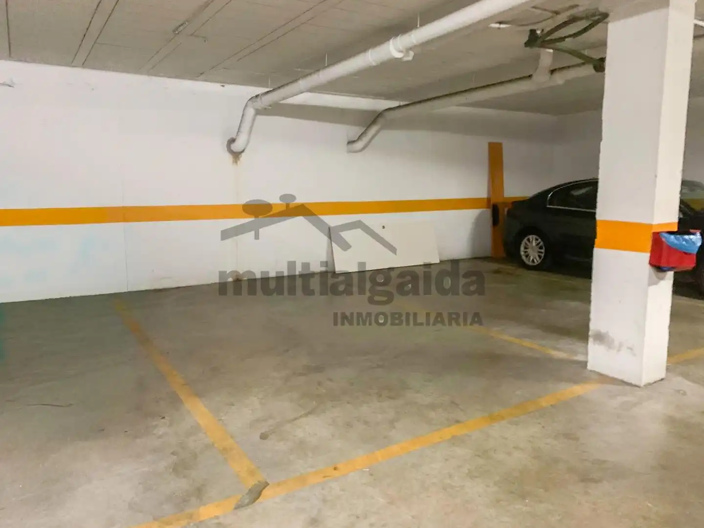 Parking de Casa adosada en venta en Sanlúcar de Barrameda con Terraza y Trastero