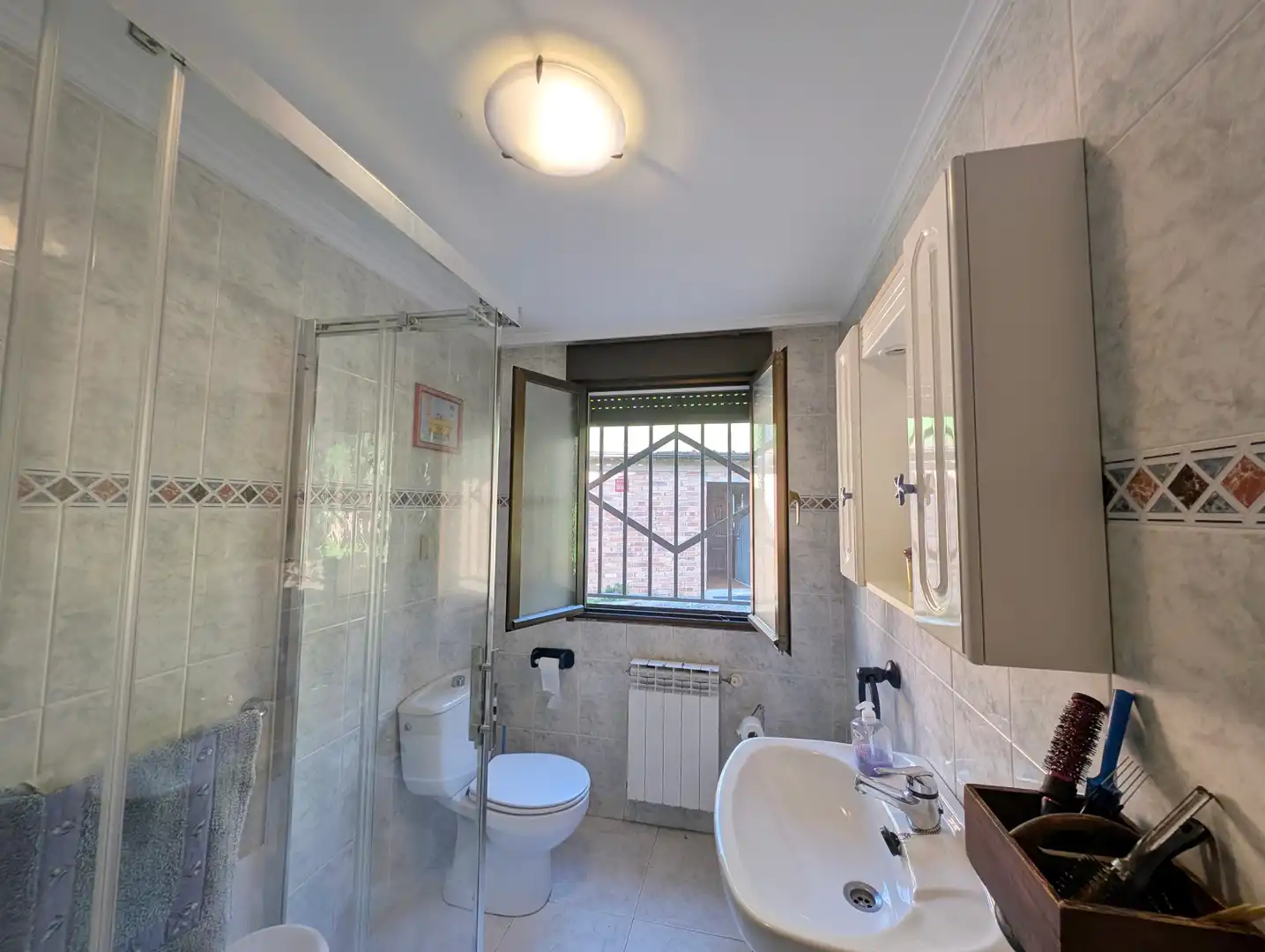 Baño de Casa o chalet en venta en Santurdejo con Calefacción, Jardín privado y Terraza