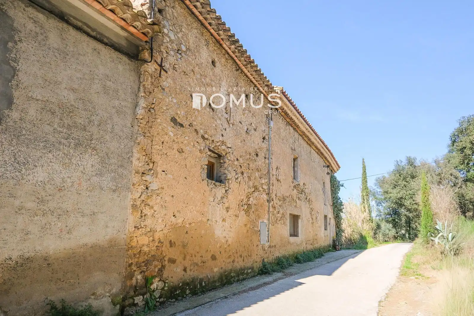Exterior view of Country homes for sale in Besalú  with Private garden
