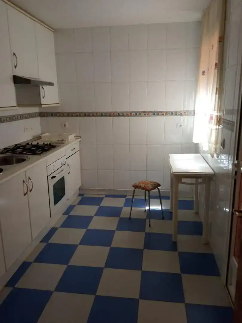 Küche von Wohnung zur Miete in Ciudad Real mit Privatgarten, Parkett und Schwimmbad