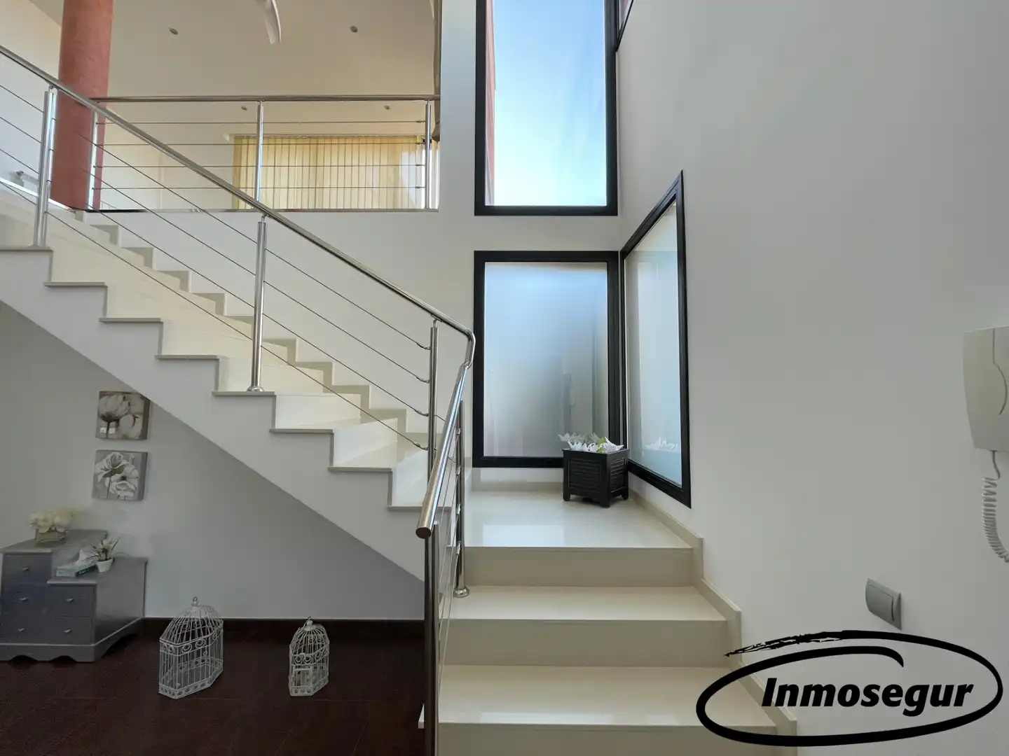 Detached house with terrace for sale in Carrer Lluís Domènech I Montaner 13, imagen 2