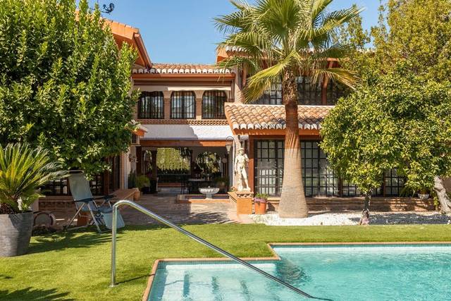 Casa-chalet en Venta en Avenida Monteluz en Peligros