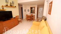 Living room of Flat for sale in Oropesa del Mar / Orpesa  with Air Conditioner, Terrace and Balcony