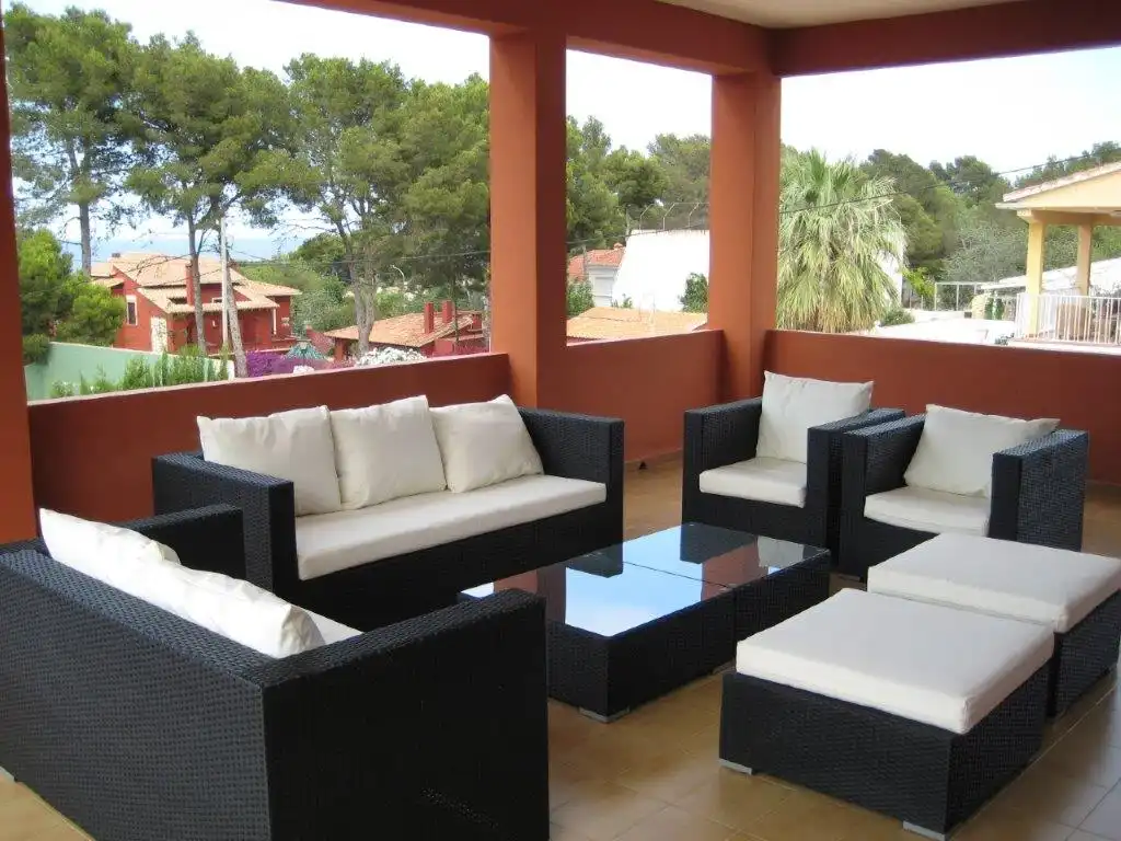 Detached house with pool for sale in Las Rotas / Les Rotes