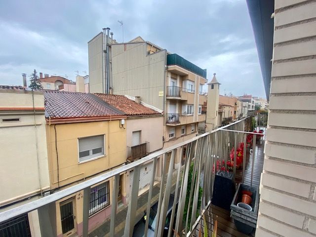Vista exterior de Piso en venta en Terrassa con Aire acondicionado, Calefacción y Jardín privado
