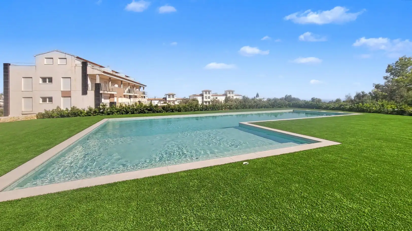 Apartment with pool for sale in Pego