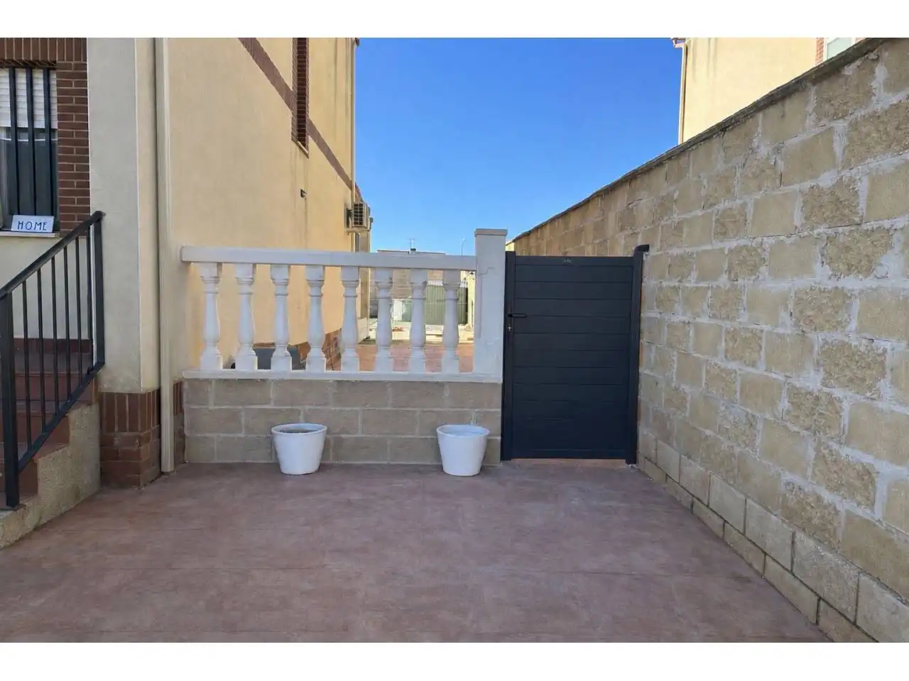 Terrassa de Casa adosada en venda en Las Ventas de Retamosa amb Aire condicionat, Jardí privat i Terrassa