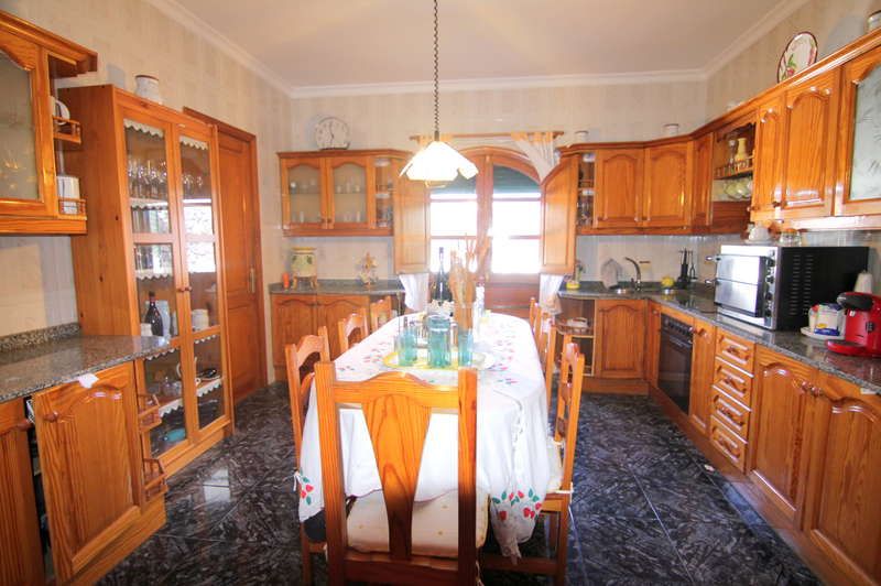 Cuina de Casa o xalet en venda en Tías amb Jardí privat, Piscina i Moblat