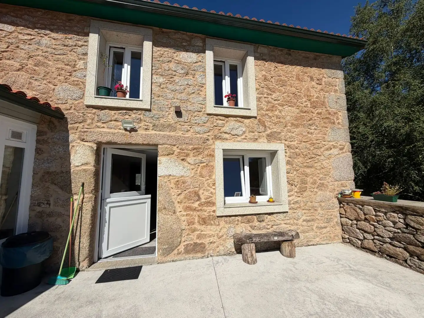 Vista exterior de Casa o chalet de alquiler en A Laracha   con Calefacción, Terraza y Trastero