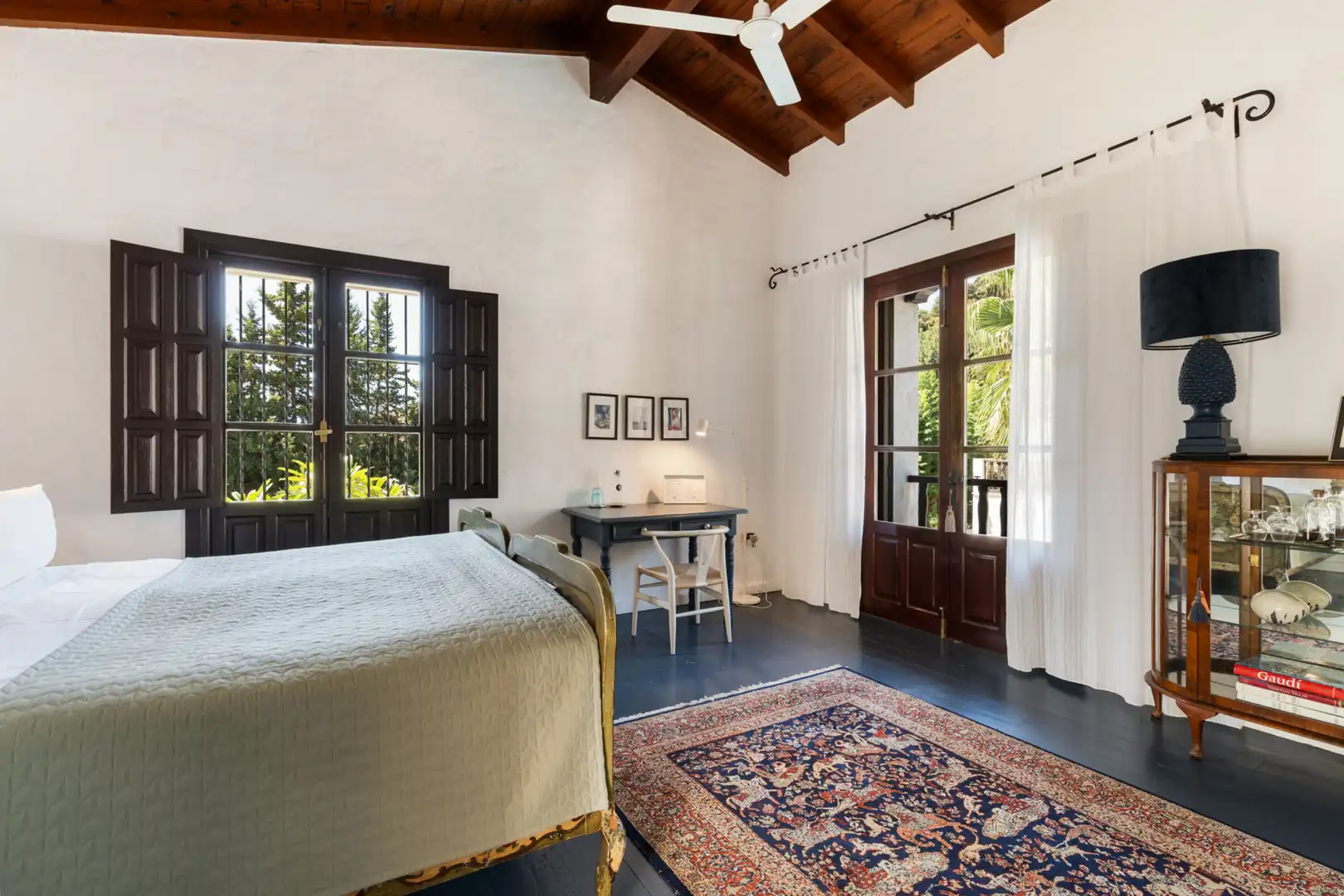 Schlafzimmer von Country house zum Verkauf in Estepona mit Klimaanlage, Privatgarten und Terrasse