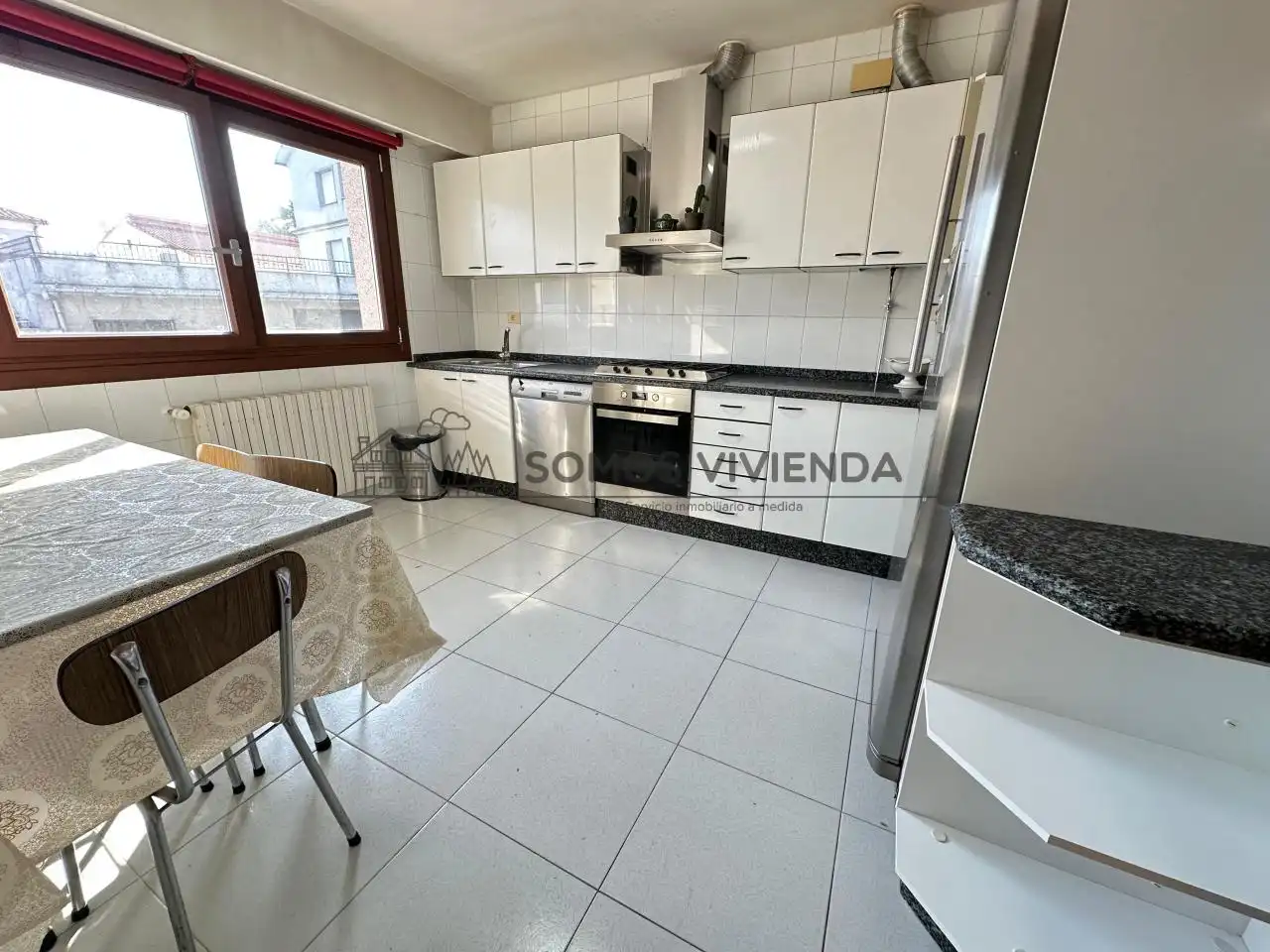 Cocina de Casa o chalet en venta en San Cibrao das Viñas con Calefacción, Jardín privado y Terraza