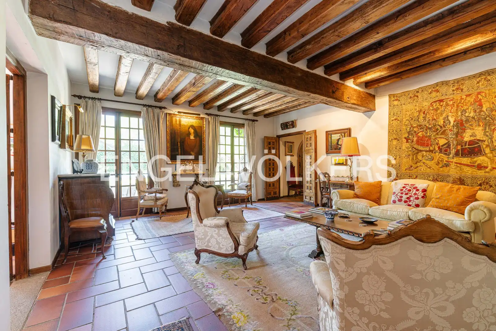 Sala de estar de Casa o chalet en venta en Pozuelo de Alarcón con Calefacción, Jardín privado y Piscina
