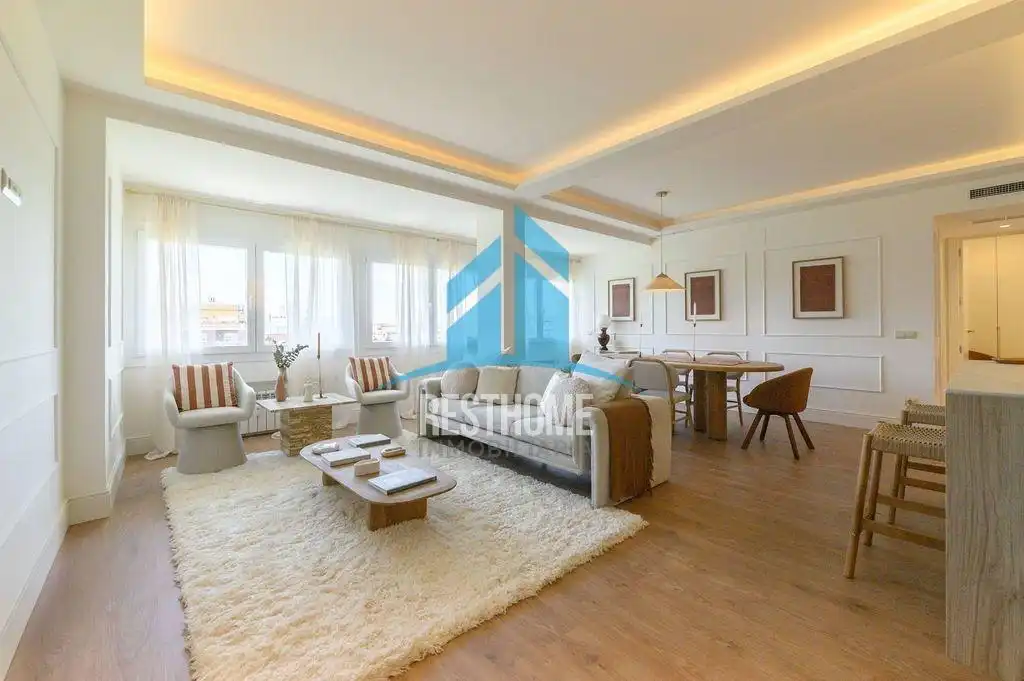 Apartamento con terraza en venta en Calle del Literato Azorín, imagen 2