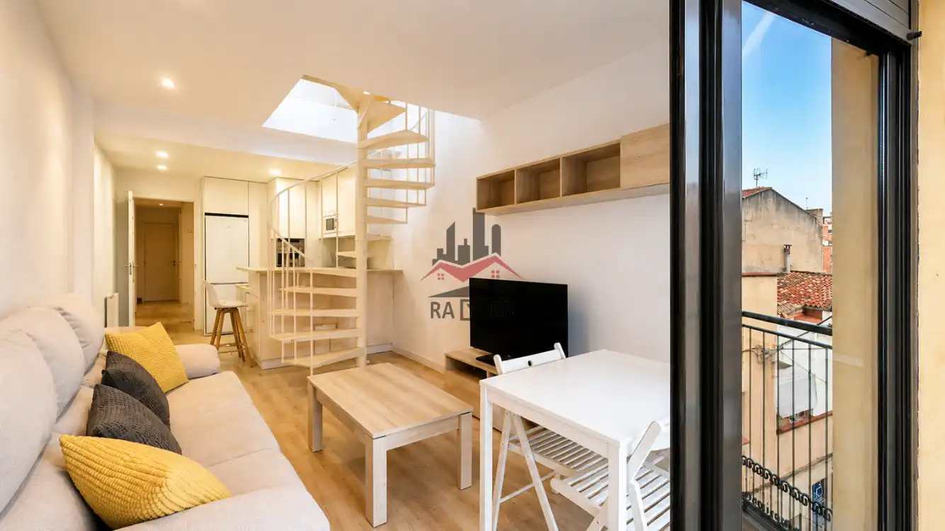 Sala d'estar de Dúplex en venda en Figueres amb Calefacció