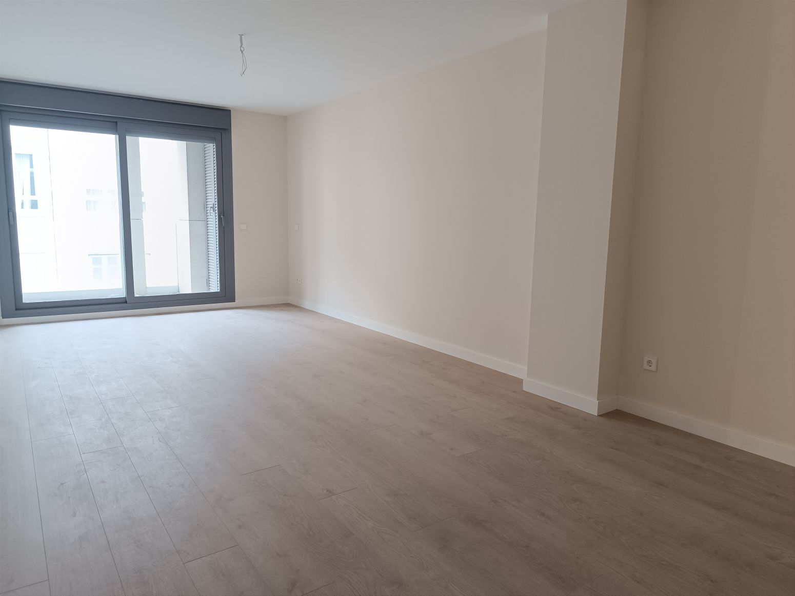 Sala d'estar de Pis en venda en  Logroño amb Aire condicionat, Calefacció i Jardí privat